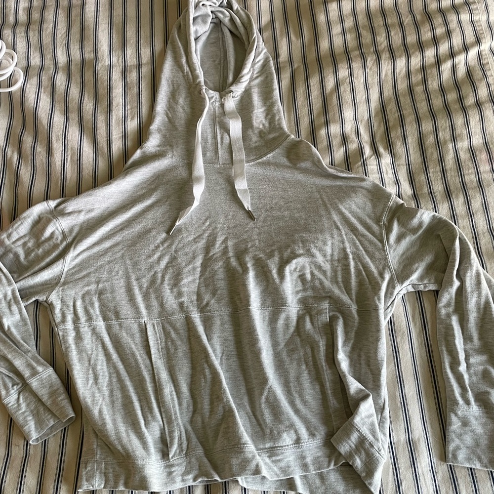 Cropped hooded long sleeve